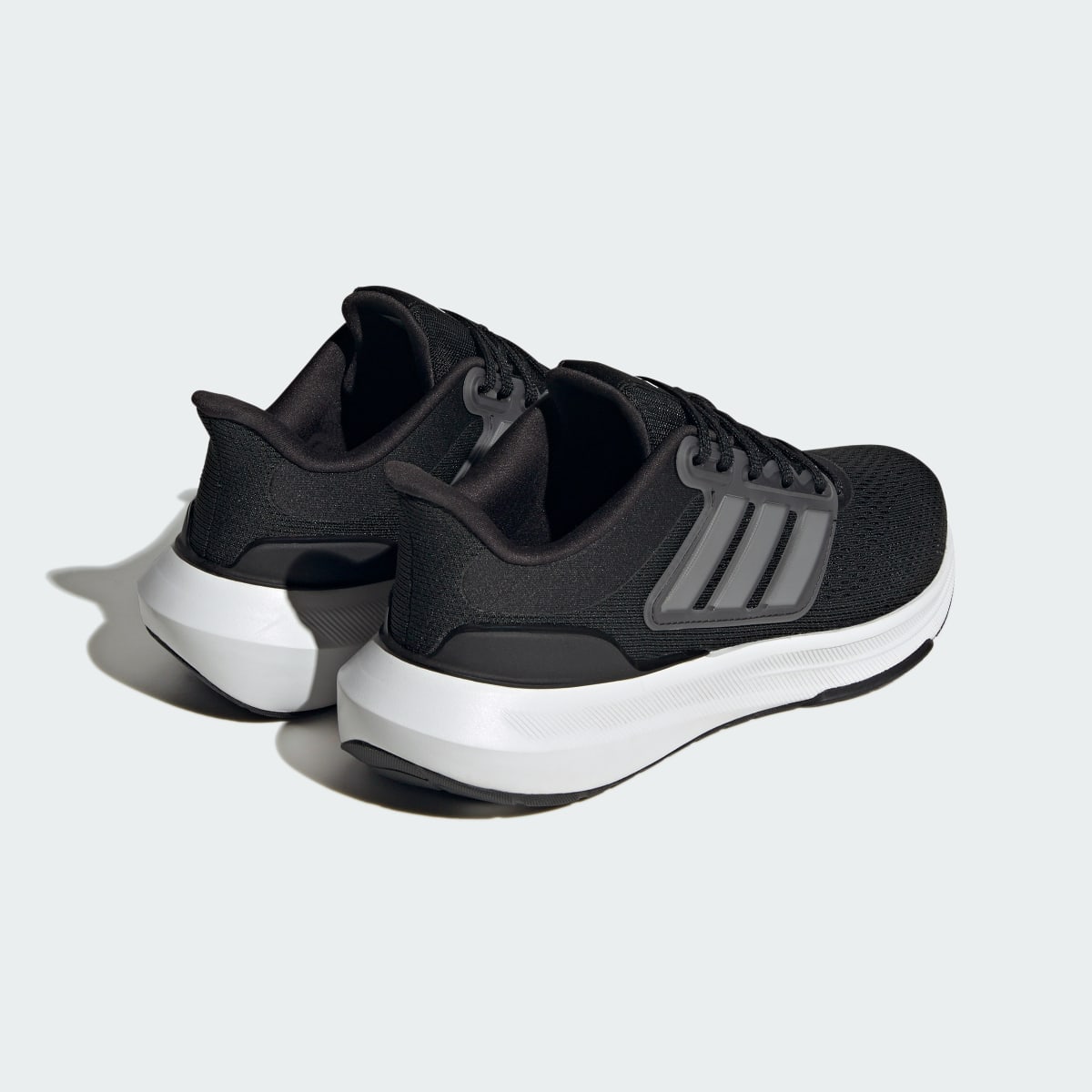 Adidas Chaussure Ultrabounce Chaussant large. 6