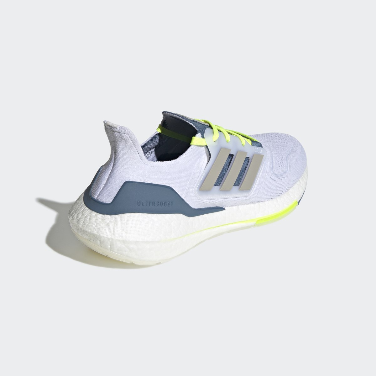 Adidas Sapatilhas Ultraboost 22. 6