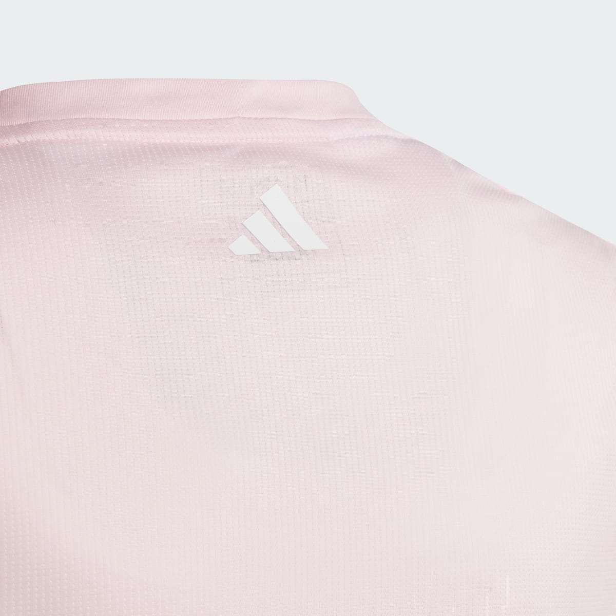 Adidas Playera Essentials AEROREADY Regular-Fit Logo. 5