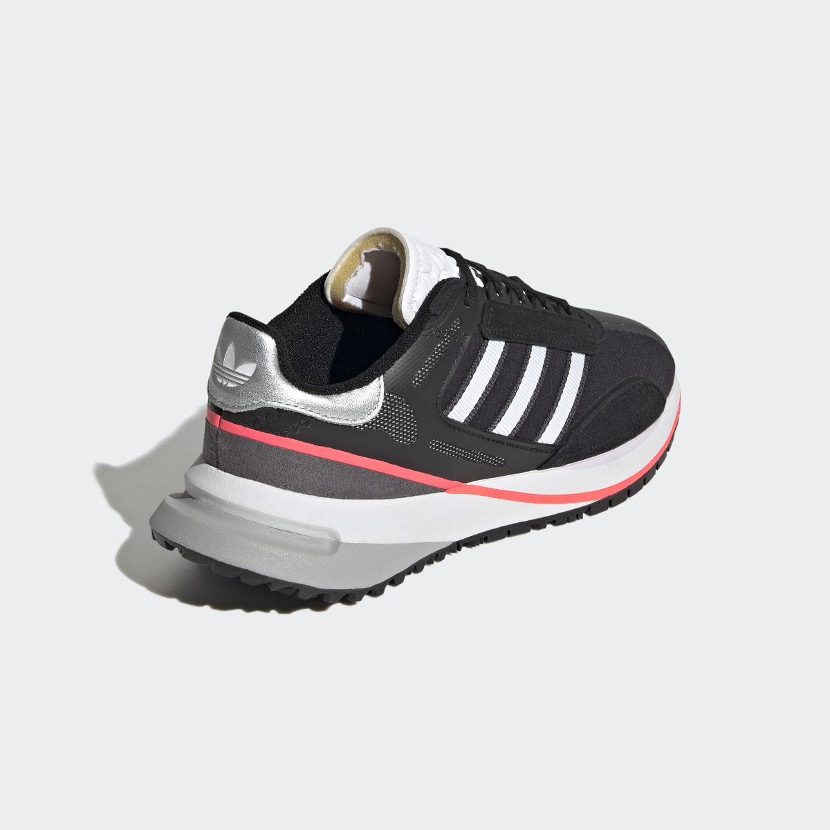 Adidas Chaussure Valerance. 6