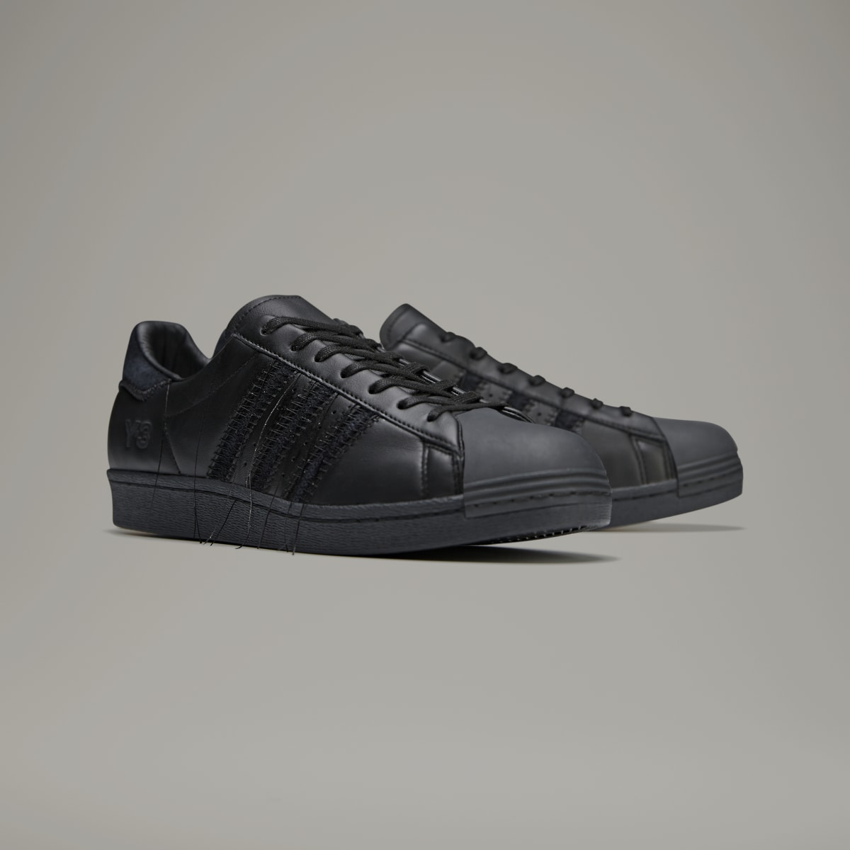 Adidas Superstar Y-3. 6