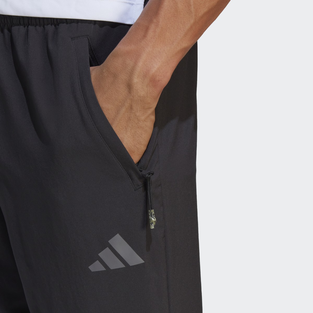 Adidas Pantaloni da allenamento Train Essentials Seasonal. 5