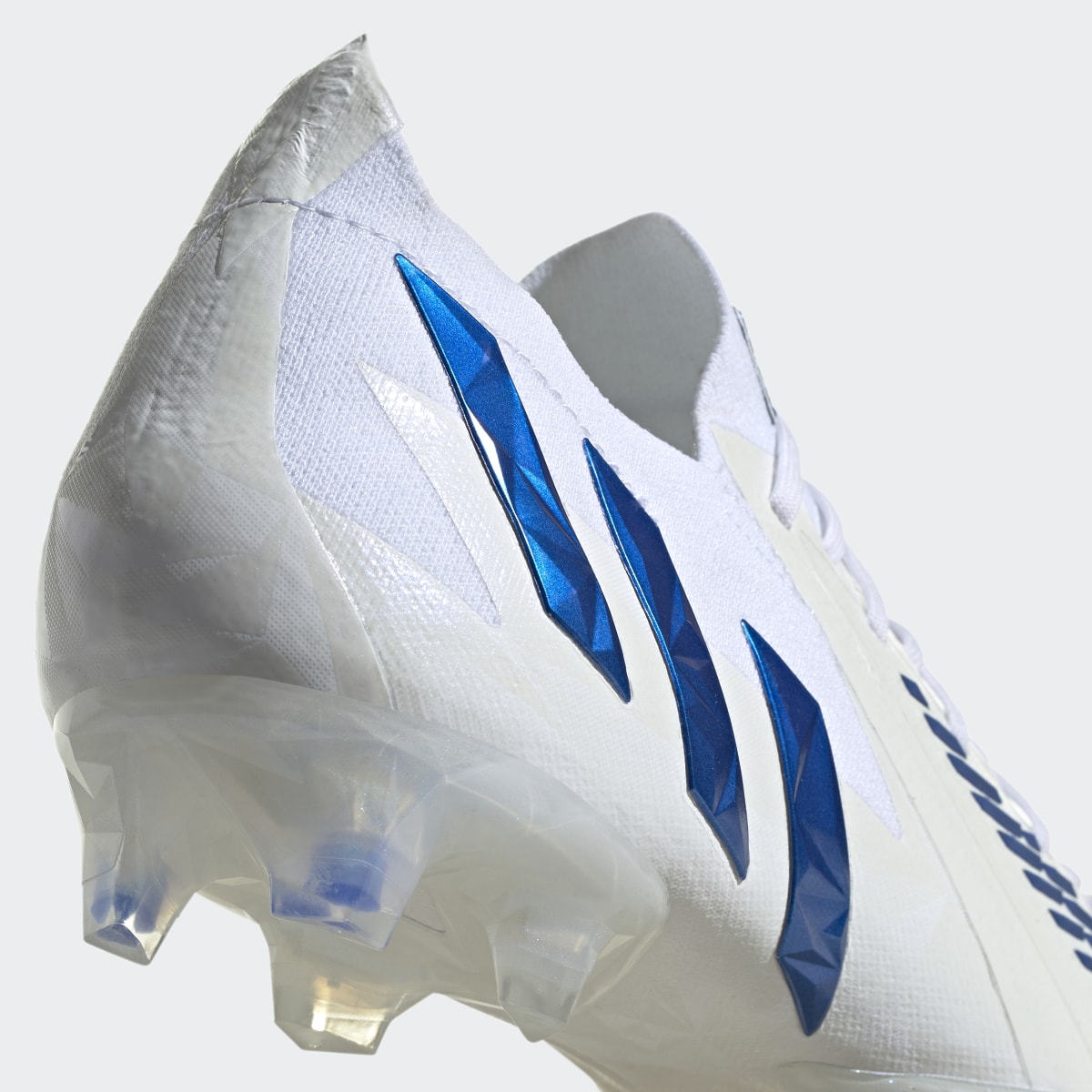 Adidas Calzado de Fútbol Predator Edge.1 Low Terreno Firme. 10