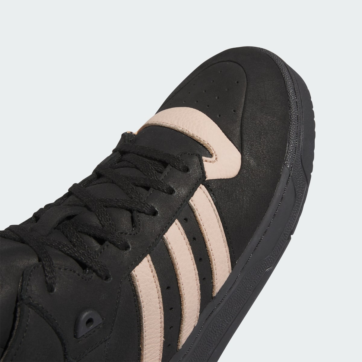 Adidas Rivalry Mid Schuh. 9