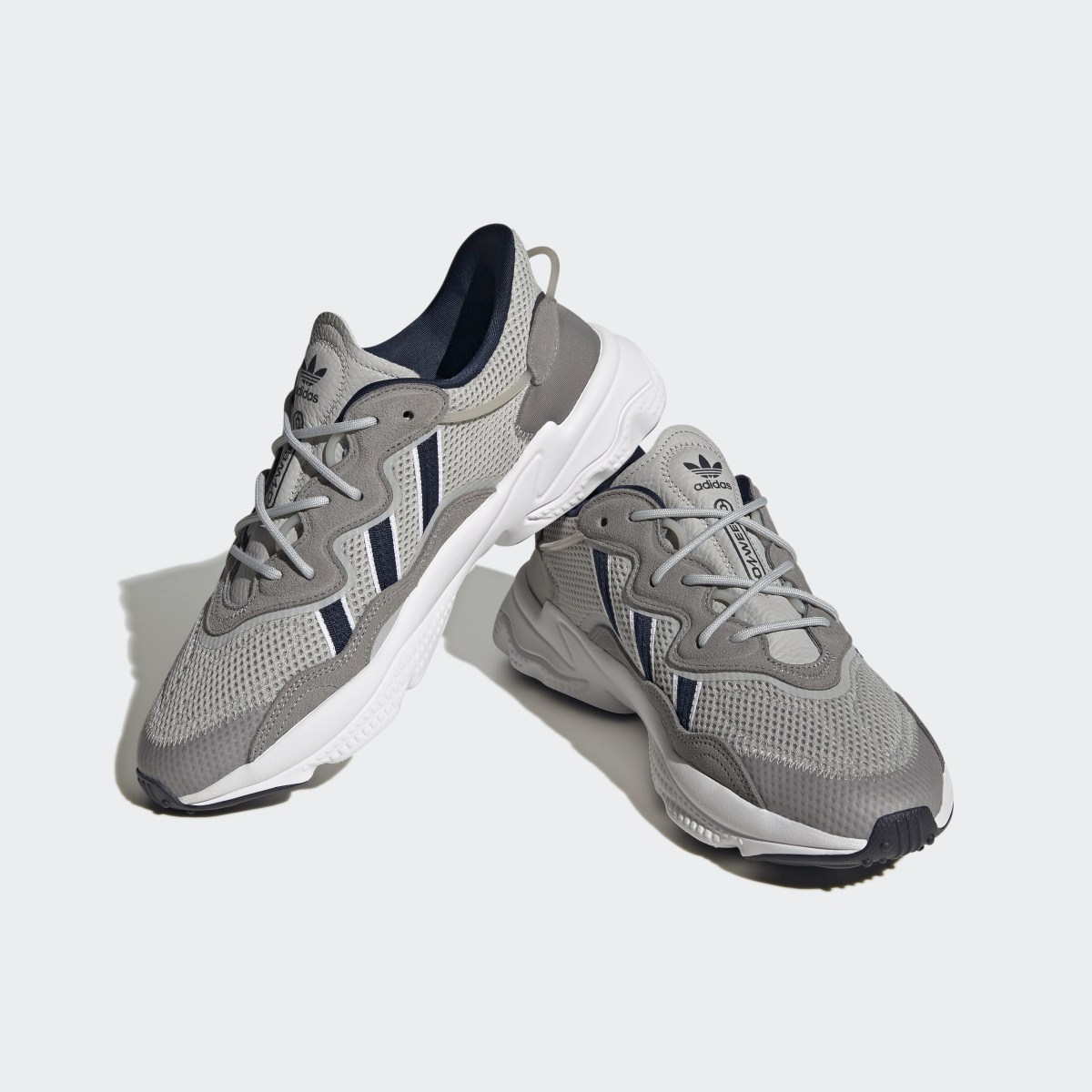 Adidas OZWEEGO. 5