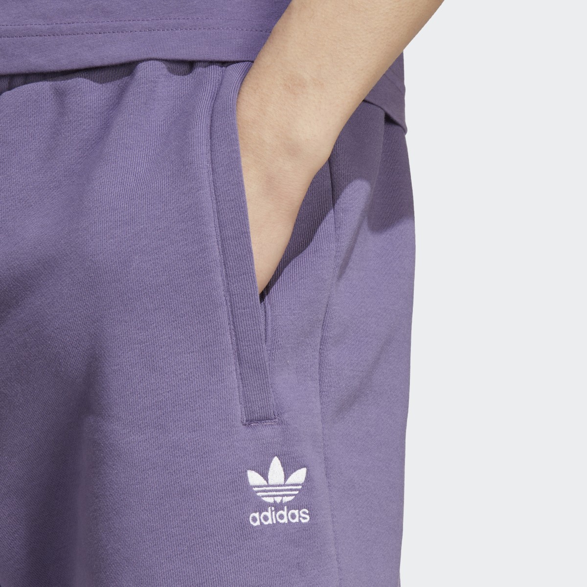 Adidas Trefoil Essentials Shorts. 5