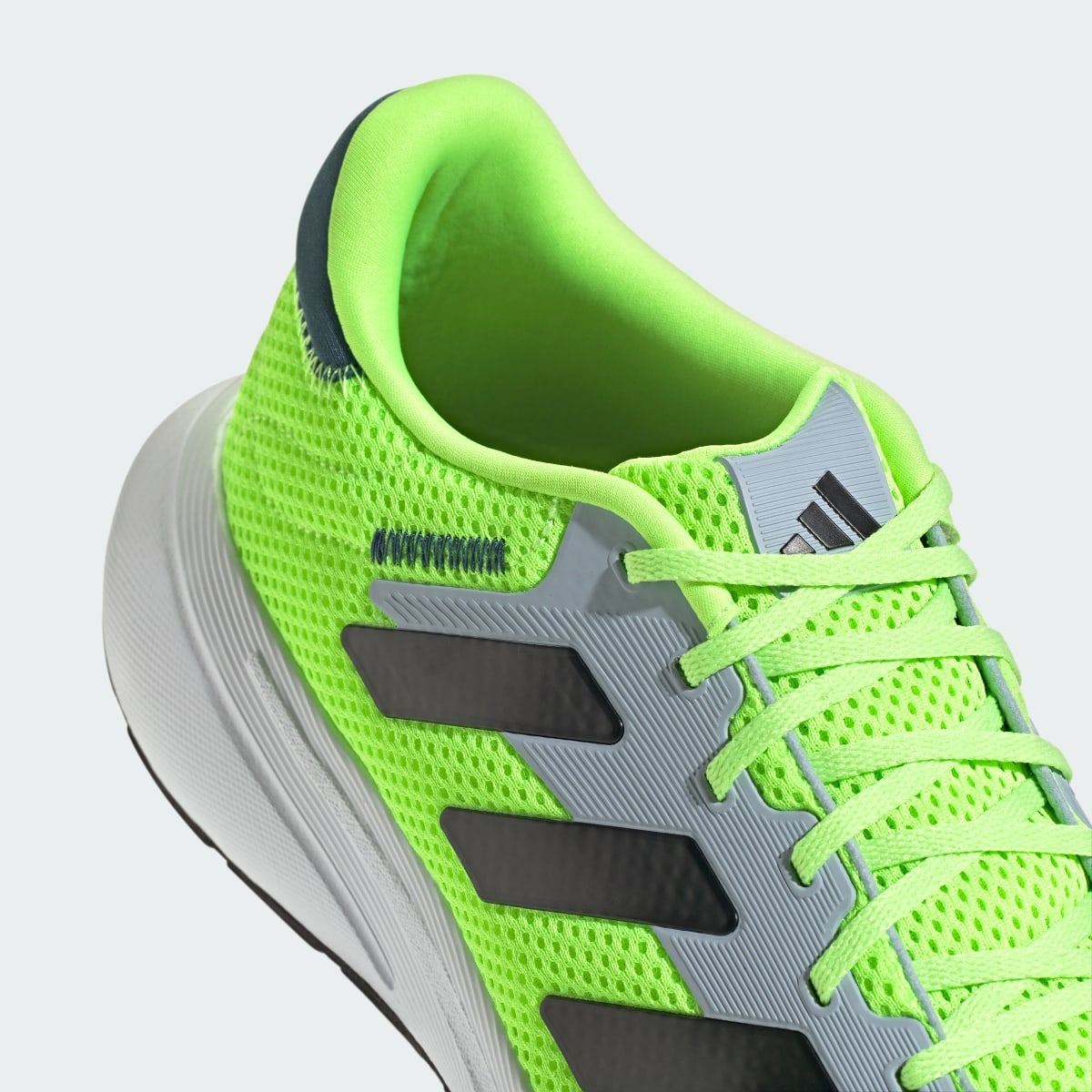 Adidas Tenis Response Runner. 10