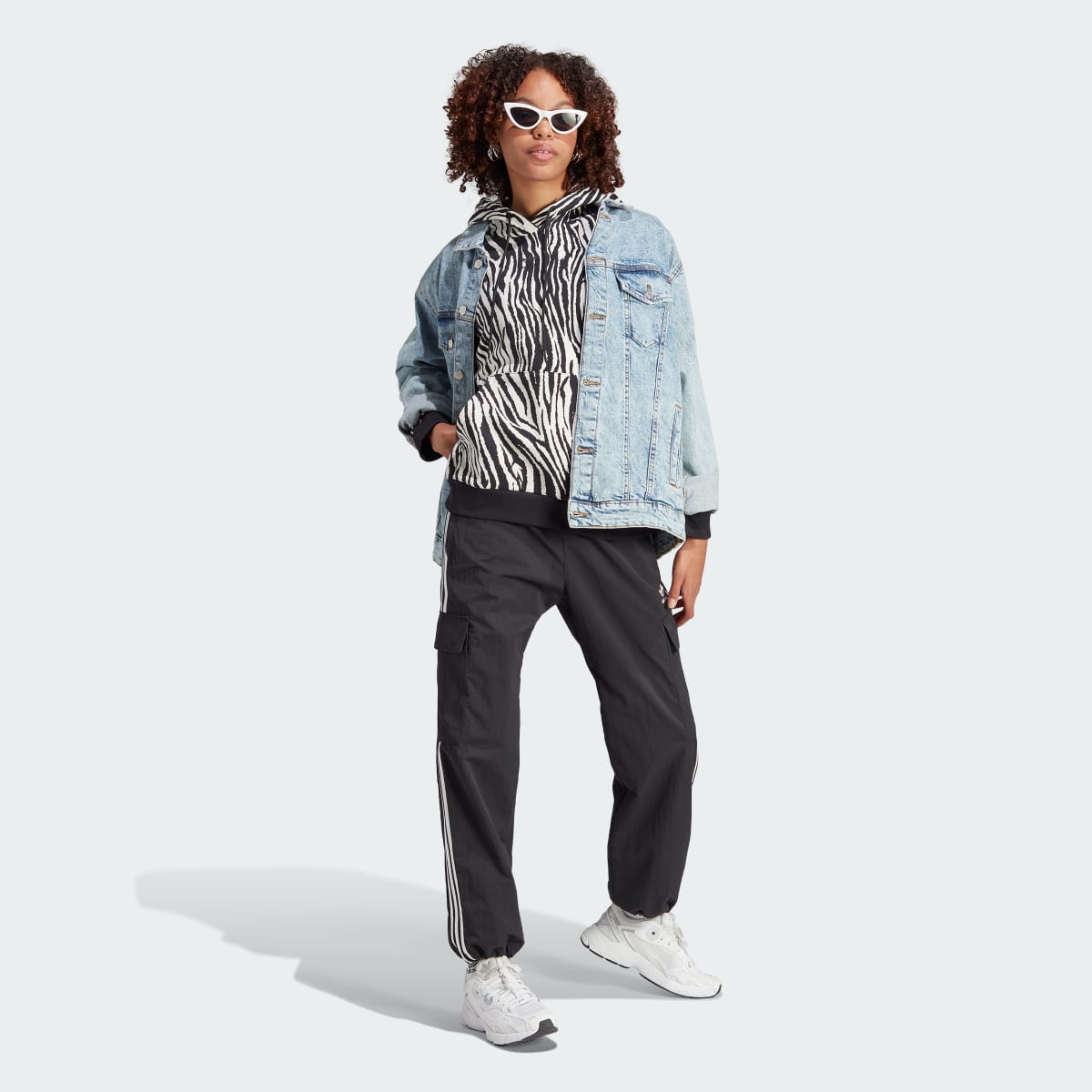 Adidas Sweat-shirt à capuche à imprimé animal zèbre intégral Essentials. 4