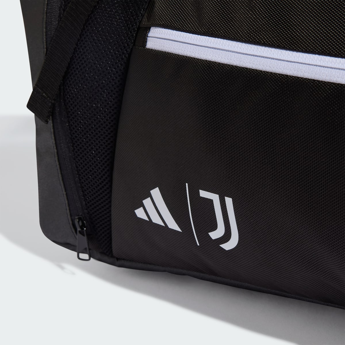 Adidas Bolsa de deporte Juventus. 6