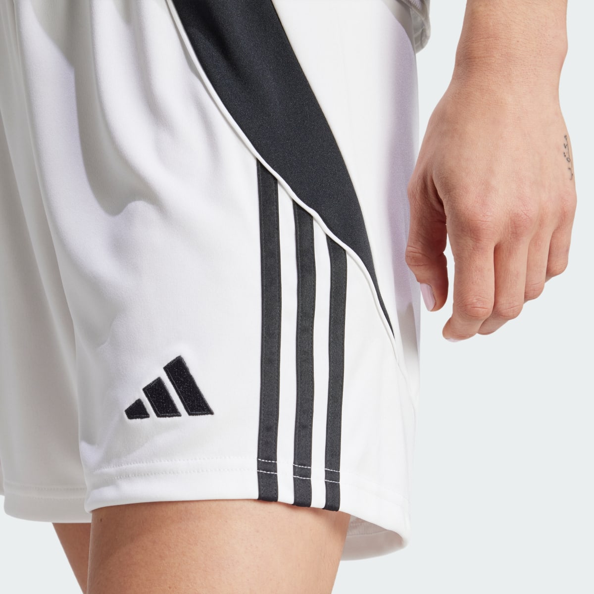 Adidas Calções Tiro 24. 6