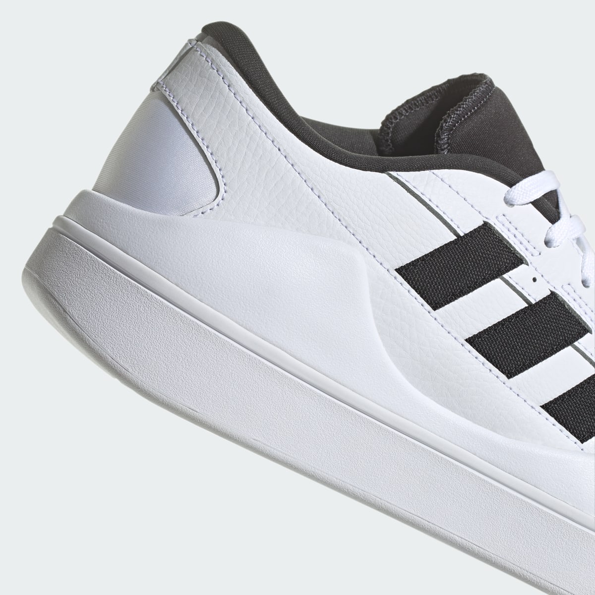 Adidas Sapatilhas Osade. 12