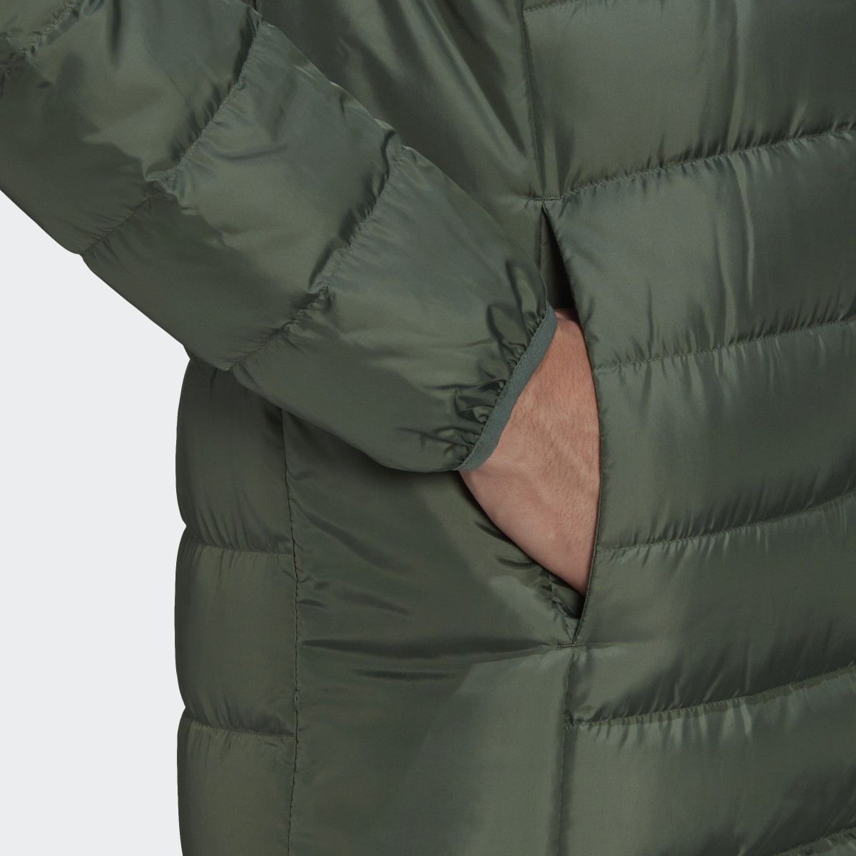 Adidas Parka de Penas Essentials. 8