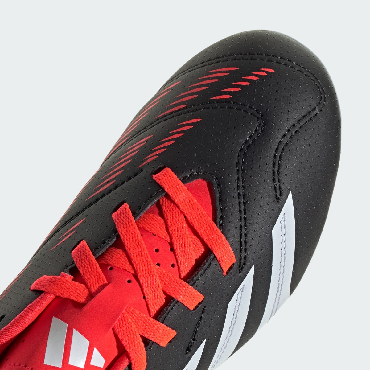 Adidas Bota de fútbol Predator 24 Club versátil. 9
