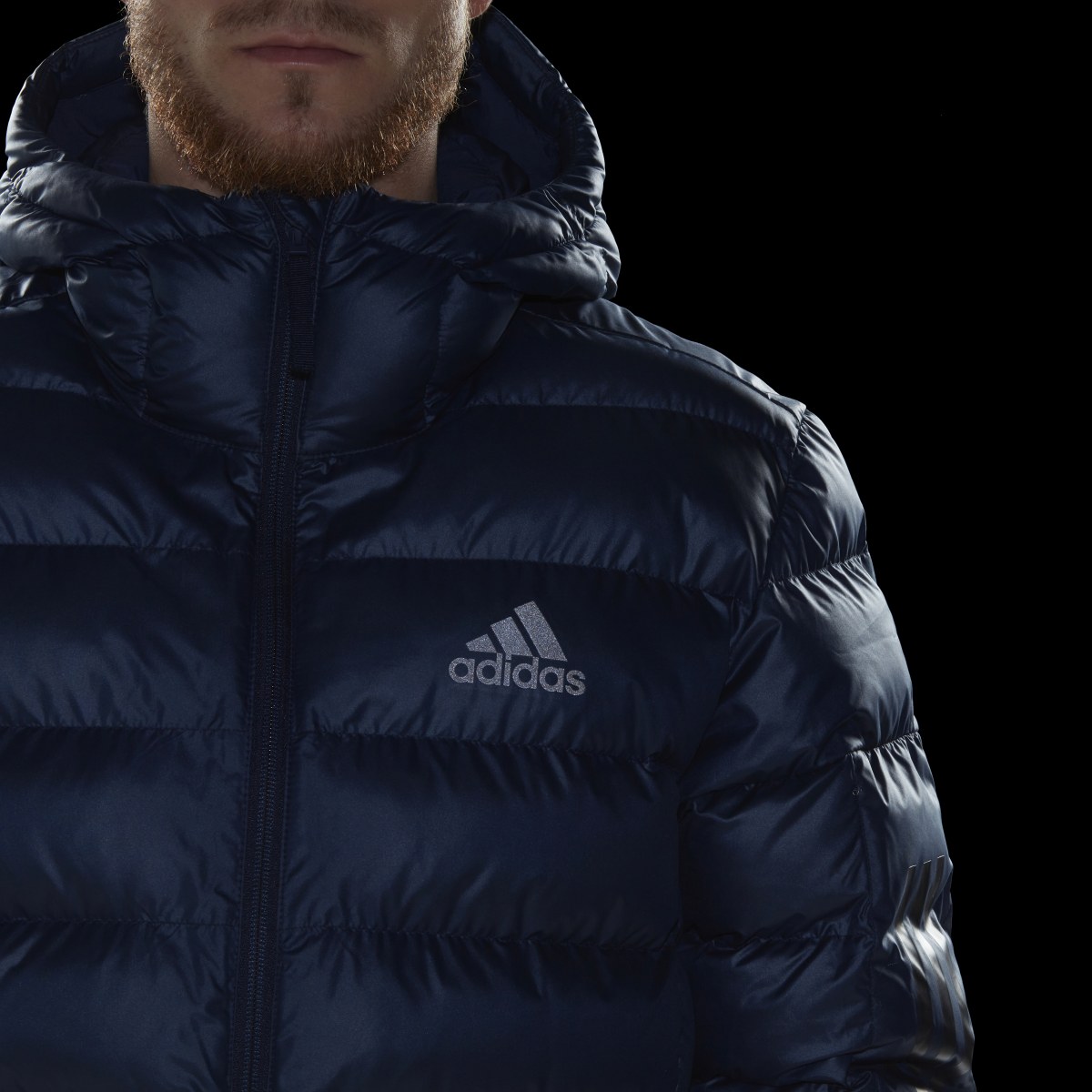 Adidas 3-Streifen SDP Badge of Sport Jacke. 8