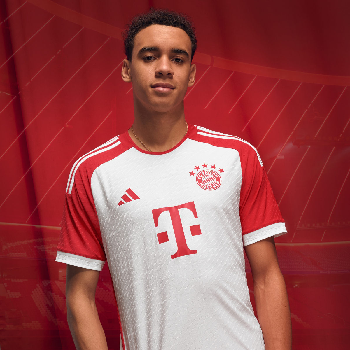 Adidas Camisola Principal Oficial 23/24 do FC Bayern München. 4