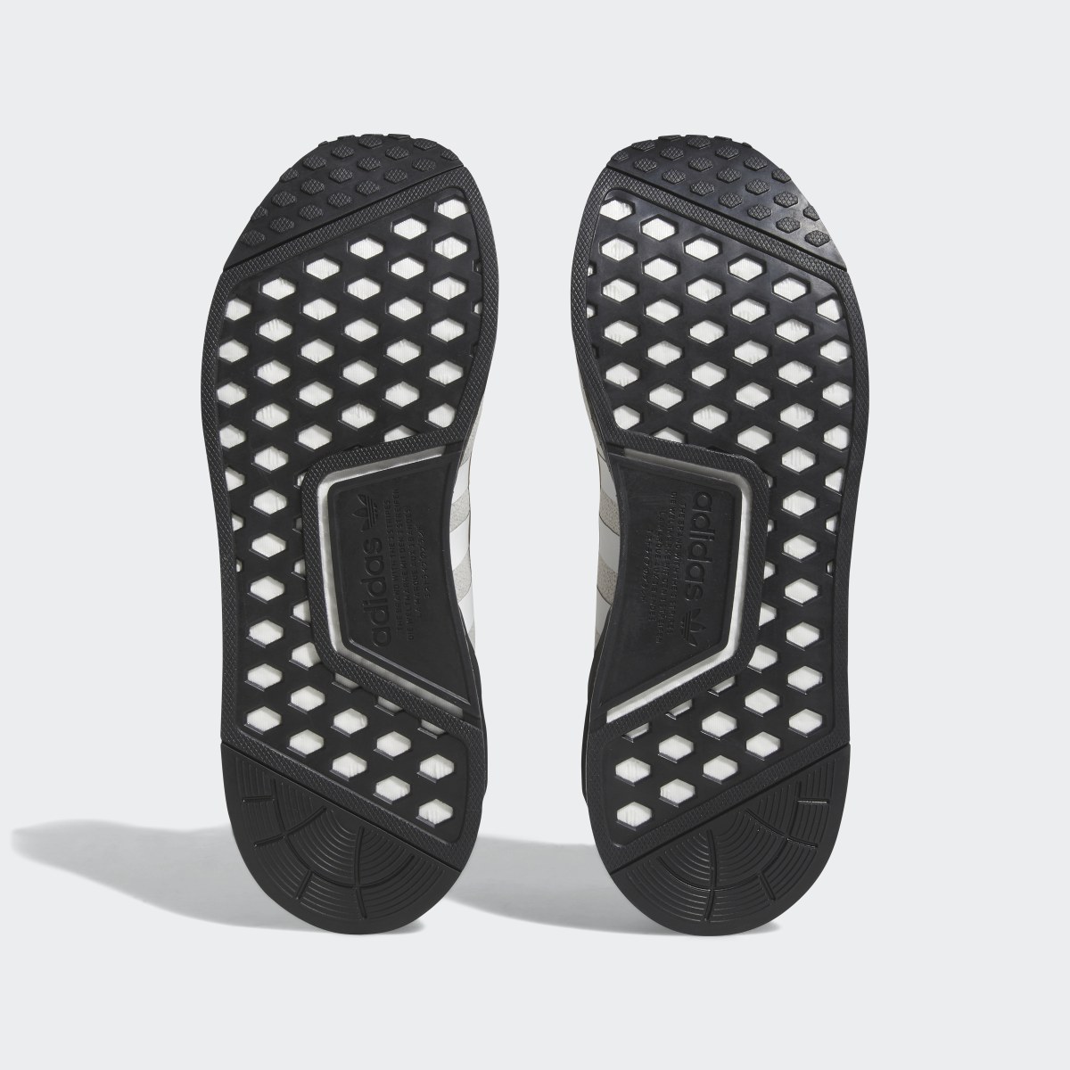 Adidas Chaussure NMD_R1 V2. 7
