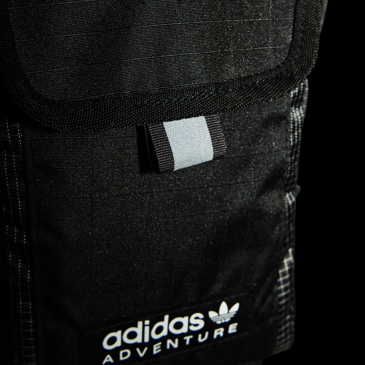 Adidas Adventure Flag Tasche S. 8