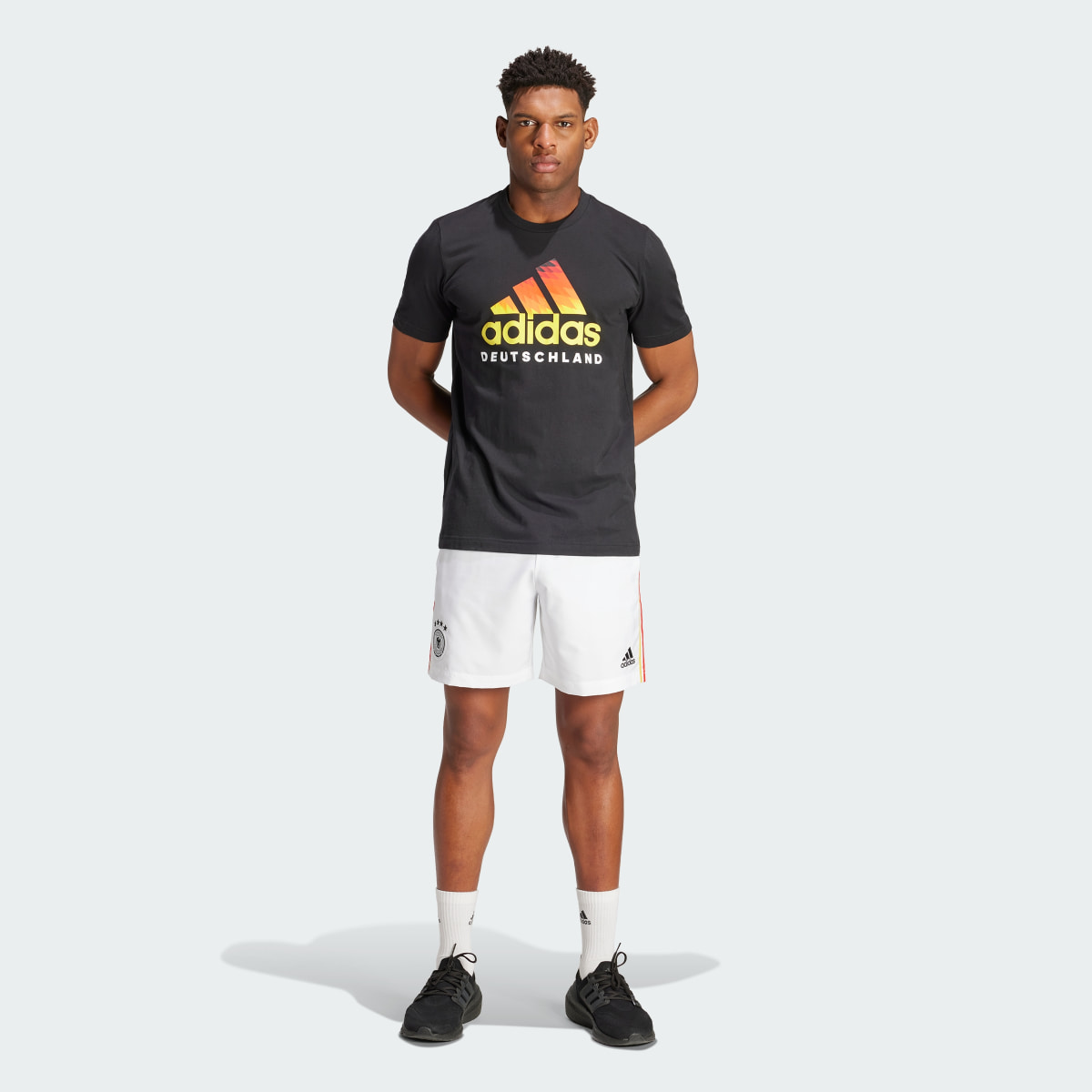 Adidas T-shirt graphique Allemagne DNA. 5