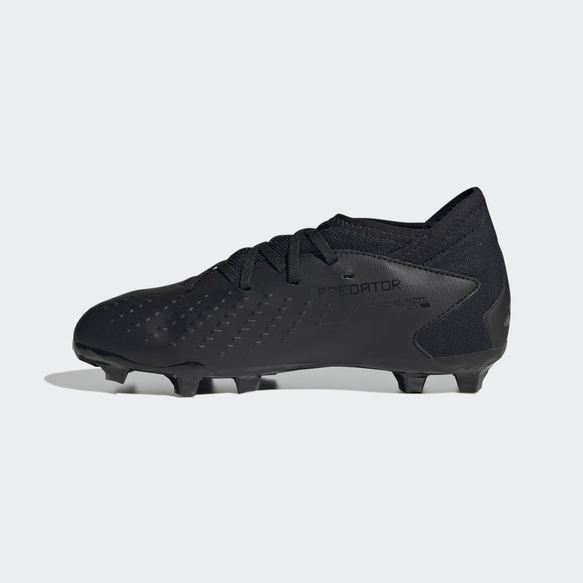 Adidas Botas de Futebol Predator Accuracy.3 – Piso firme. 7