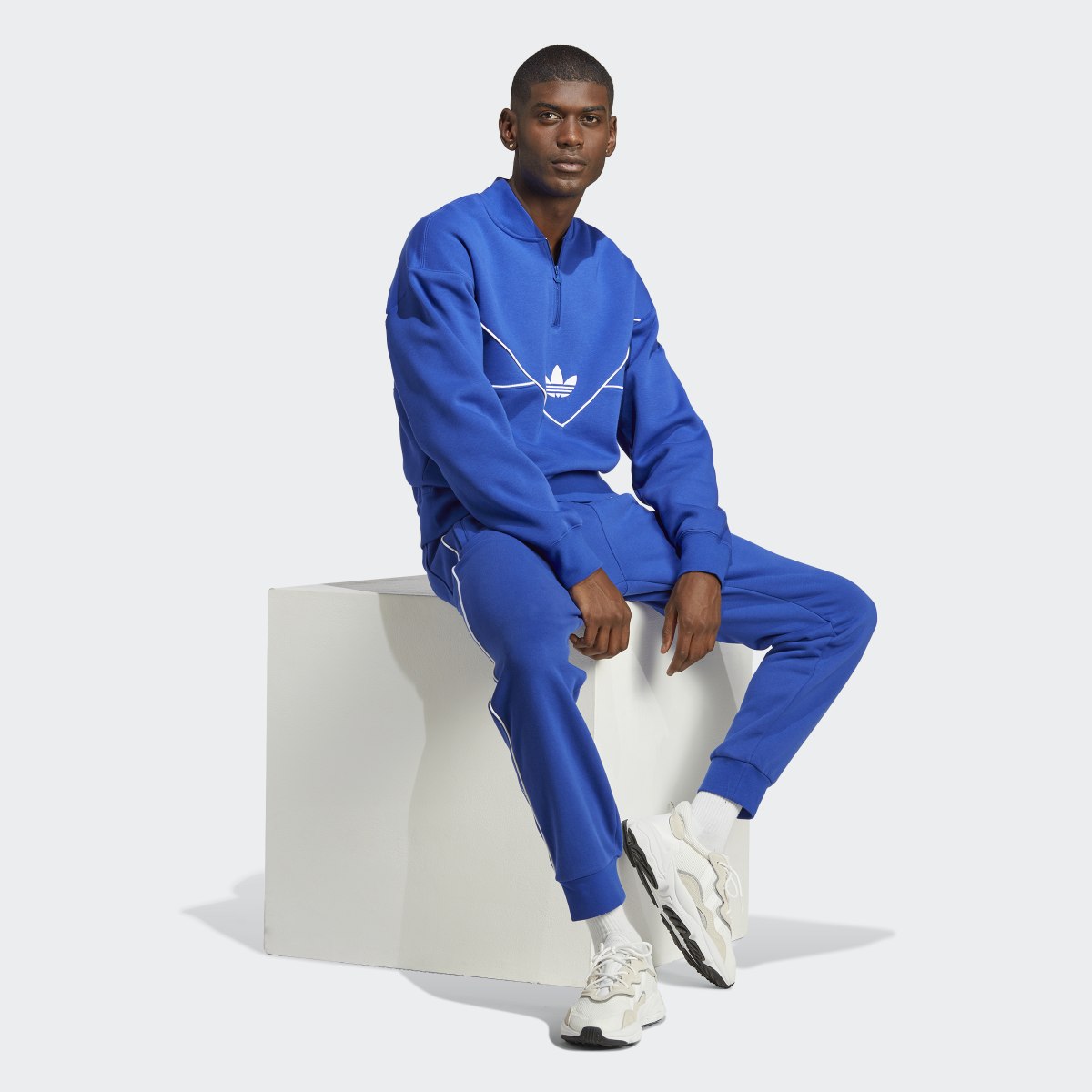 Adidas Adicolor Seasonal Archive Half-Zip Crew Sweatshirt. 4