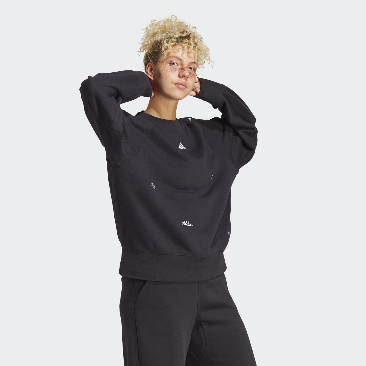 Adidas Sweat-shirt ras-du-cou oversize avec graphismes inspirés de la lithothérapie. 4