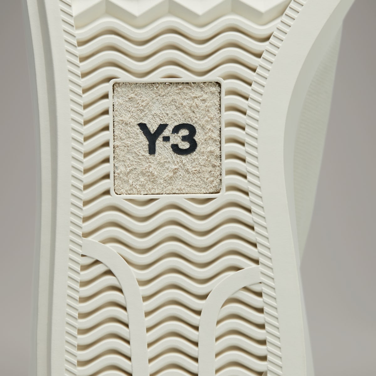 Adidas Y-3 Nizza Low. 11