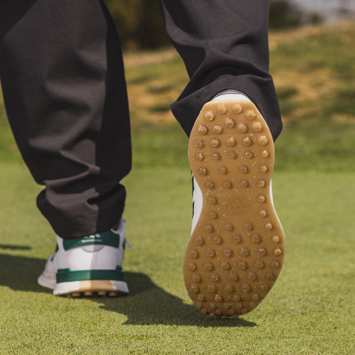 Adidas Chaussure de golf sans crampons cuir S2G 24. 4