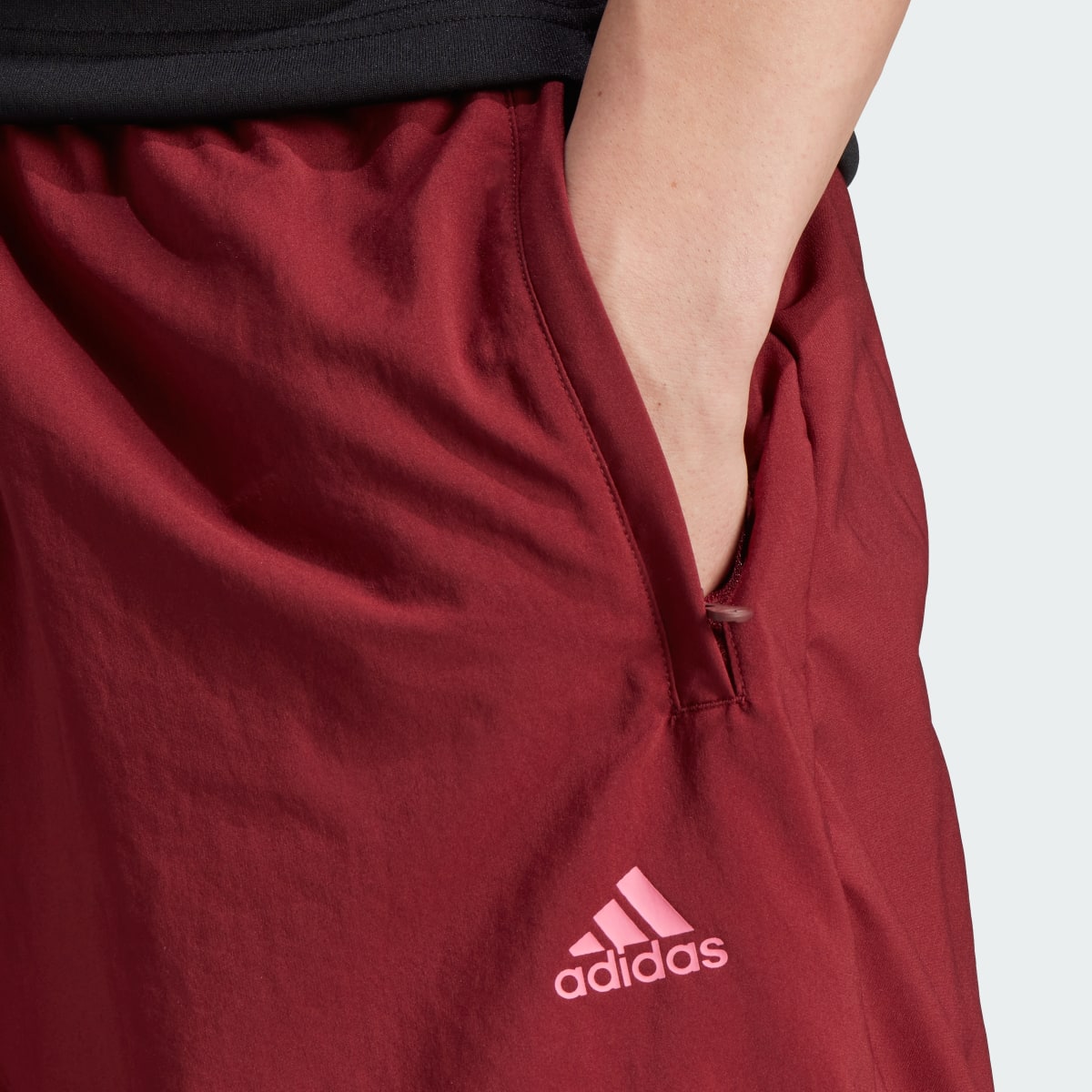 Adidas Pantalón corto Scribble. 6