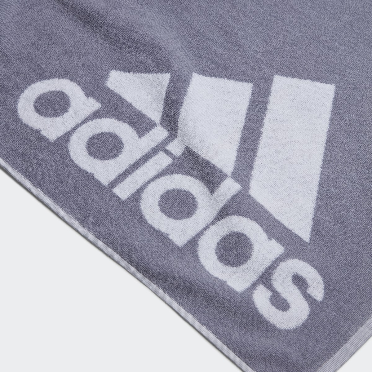 Adidas Towel Small. 4