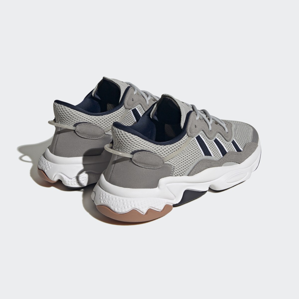 Adidas OZWEEGO. 6