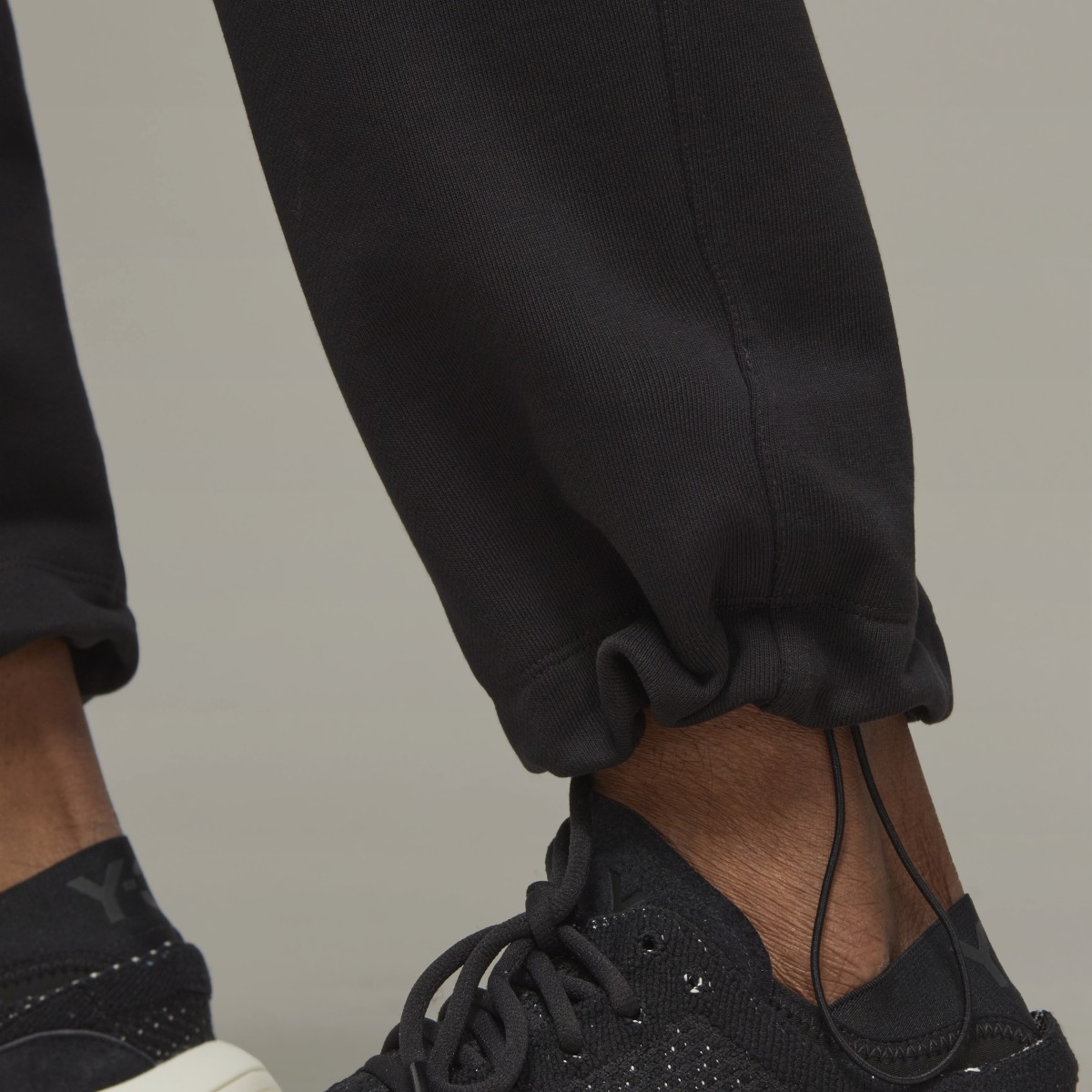 Adidas Pantalon droit en molleton de coton bio Y-3. 8