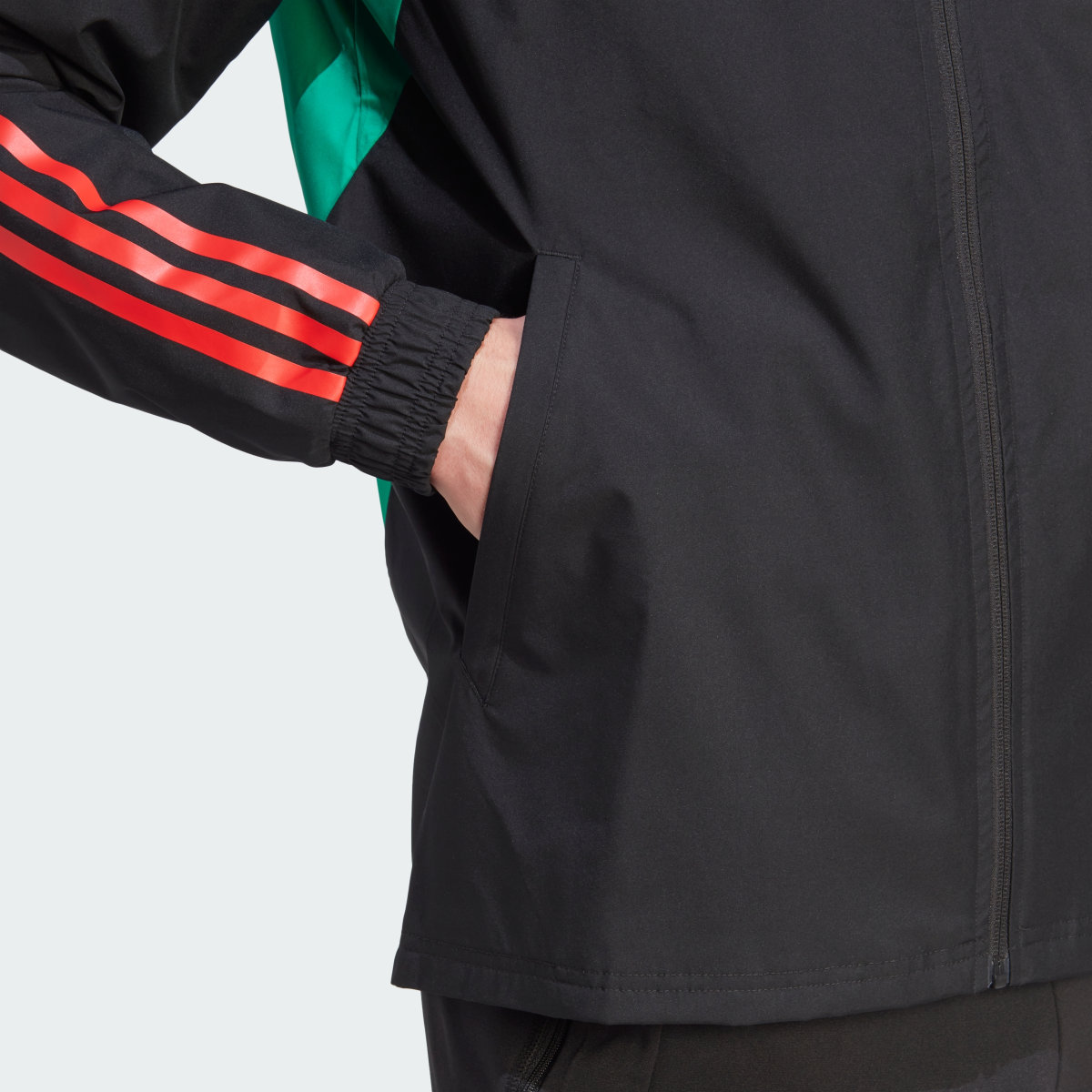 Adidas Chaqueta Manchester United Tiro 23 All-Weather. 7