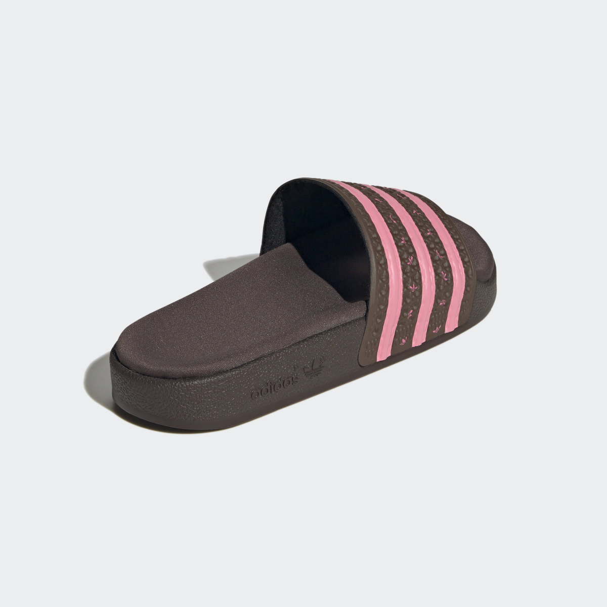 Adidas adilette Slides. 6