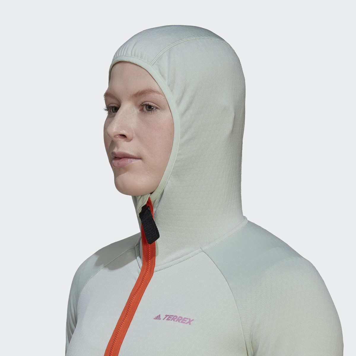 Adidas Veste de randonnée légère à capuche Terrex Tech Flooce. 9