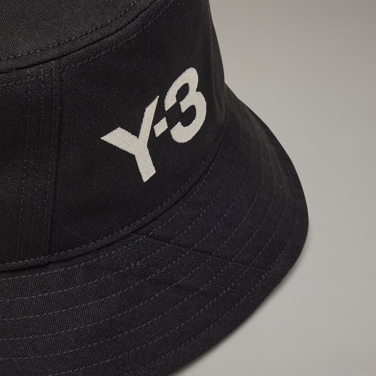Adidas Y-3 Staple Bucket Şapka. 4