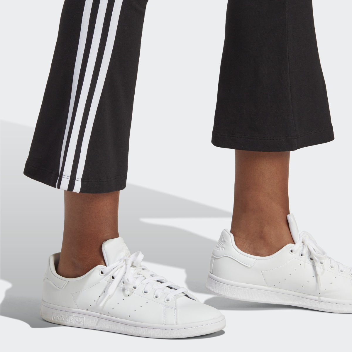 Adidas Adicolor Classics 3-Stripes 7/8 Flare Leggings. 5