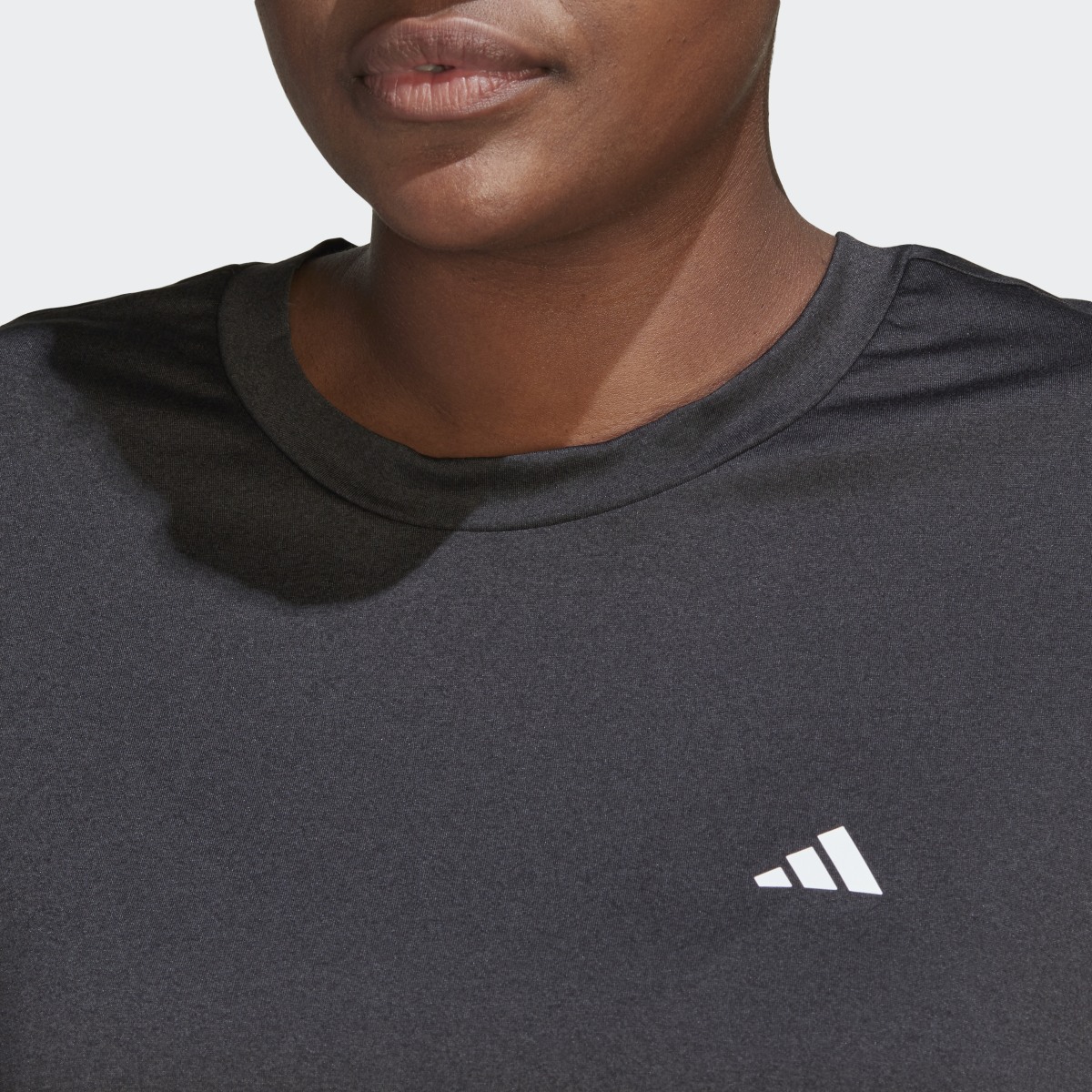 Adidas T-shirt Minimalista AEROREADY Made for Training (Plus Size). 6