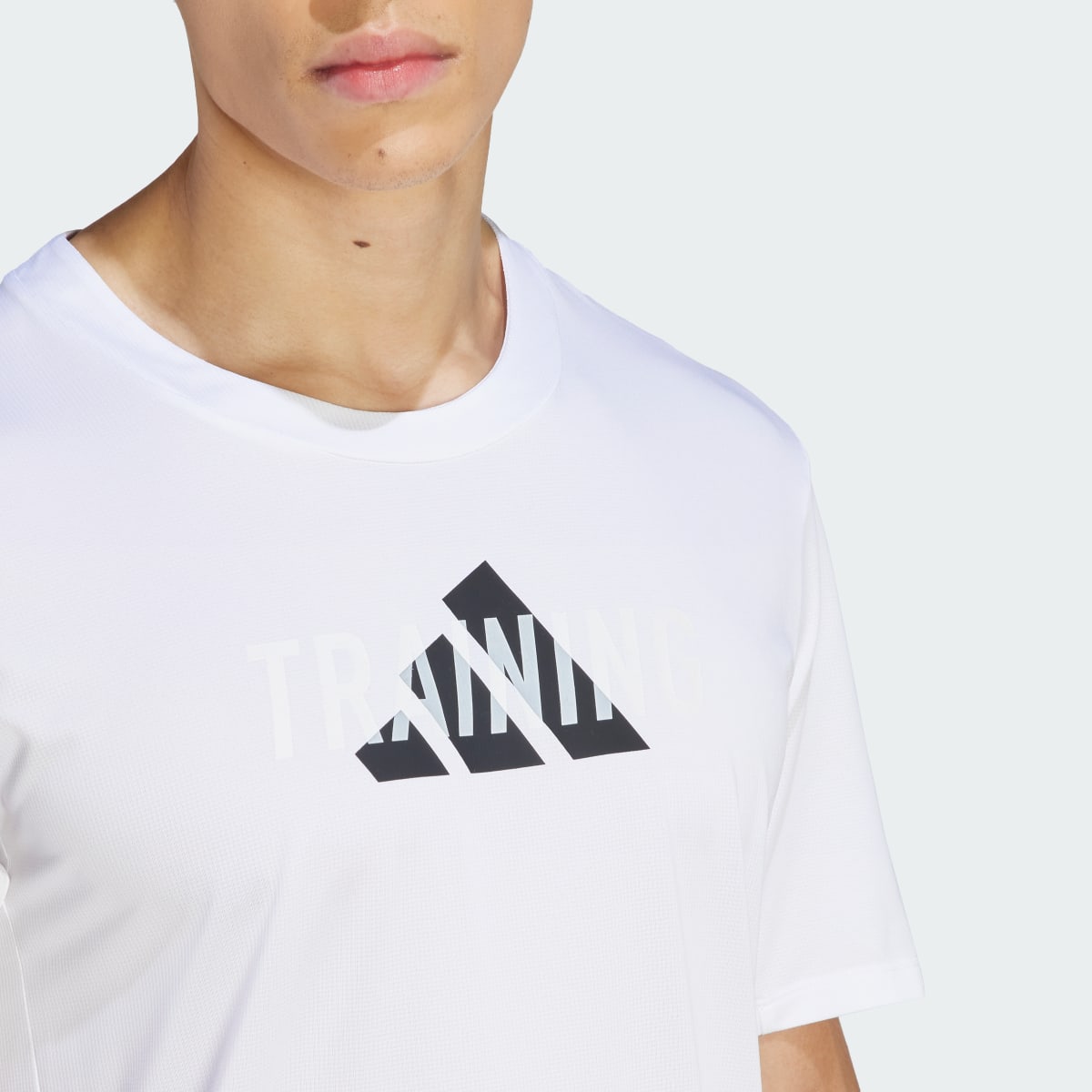 Adidas Playera Designed for Movement Graphic Workout. 7