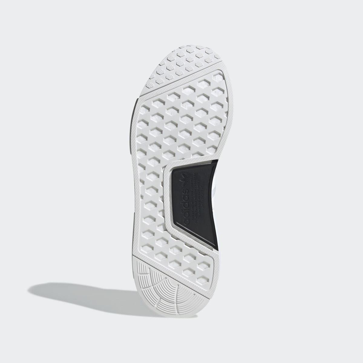 Adidas Chaussure NMD_R1. 4