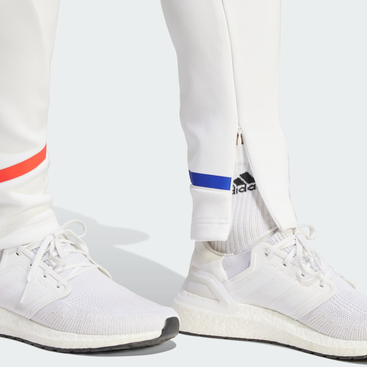 Adidas Pantaloni Designed for Gameday Olympique Lyonnais. 6