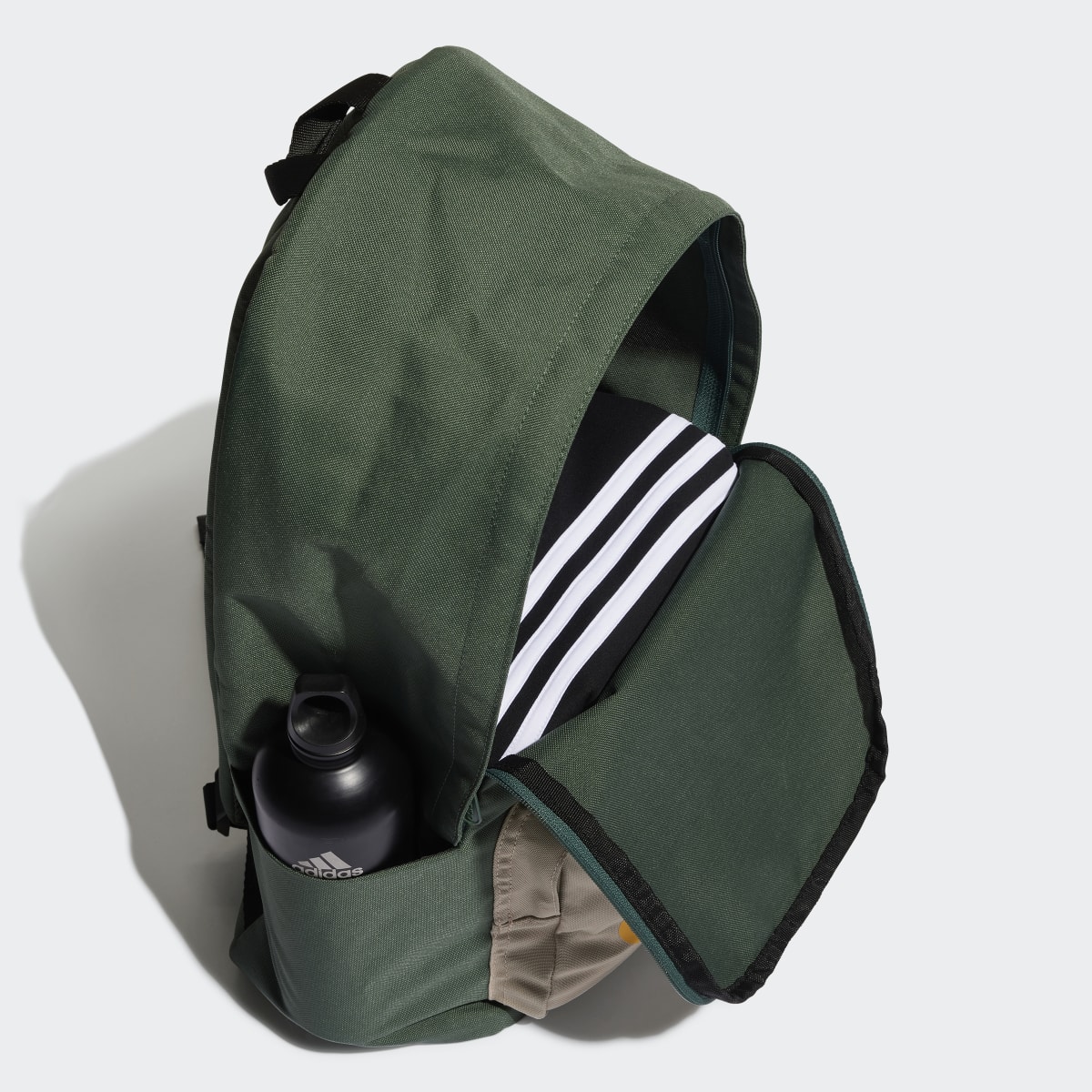 Adidas Classic Backpack Extra Large. 5