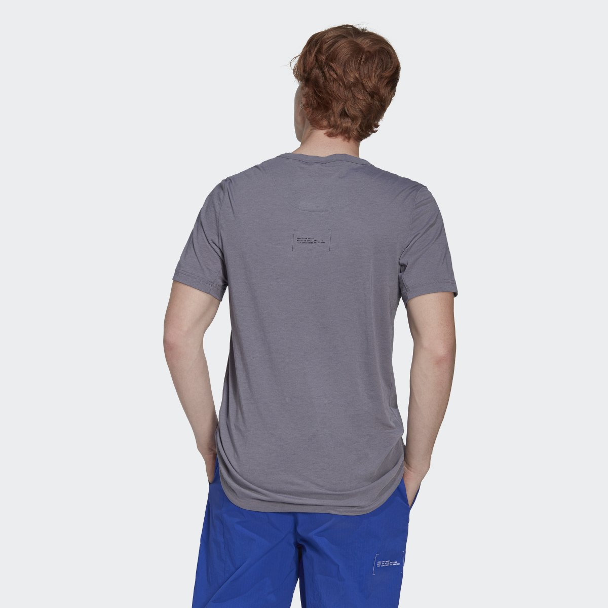 Adidas T-Shirt. 4