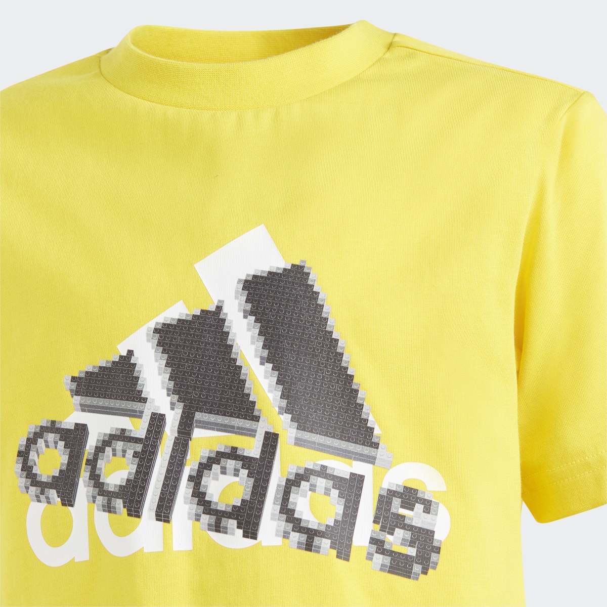 Adidas x Classic LEGO® Graphic Kids Tişört. 4