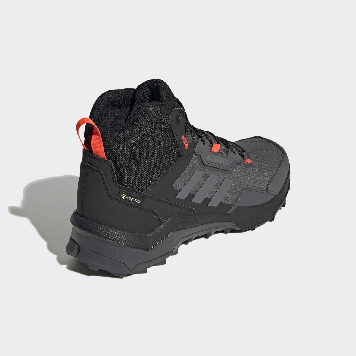 Adidas Chaussure de randonnée Terrex AX4 Mid GORE-TEX. 6