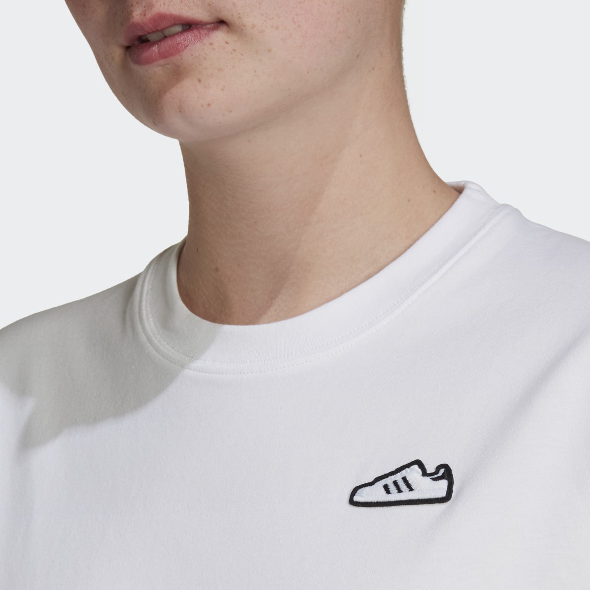 Adidas Embroidery T-Shirt. 6