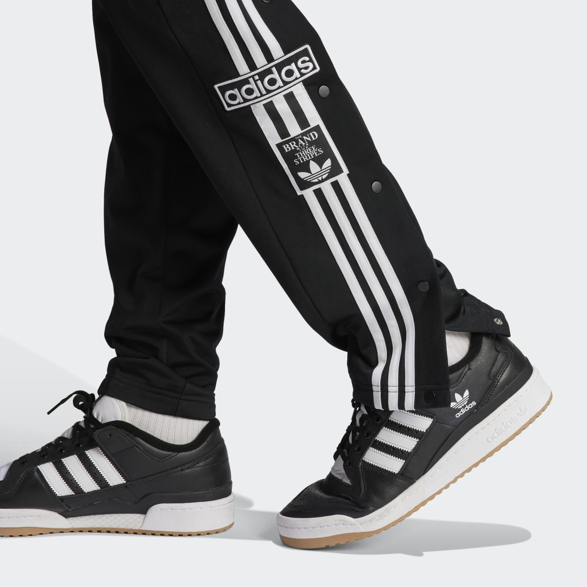 Adidas Pantaloni adicolor Classics adibreak. 6