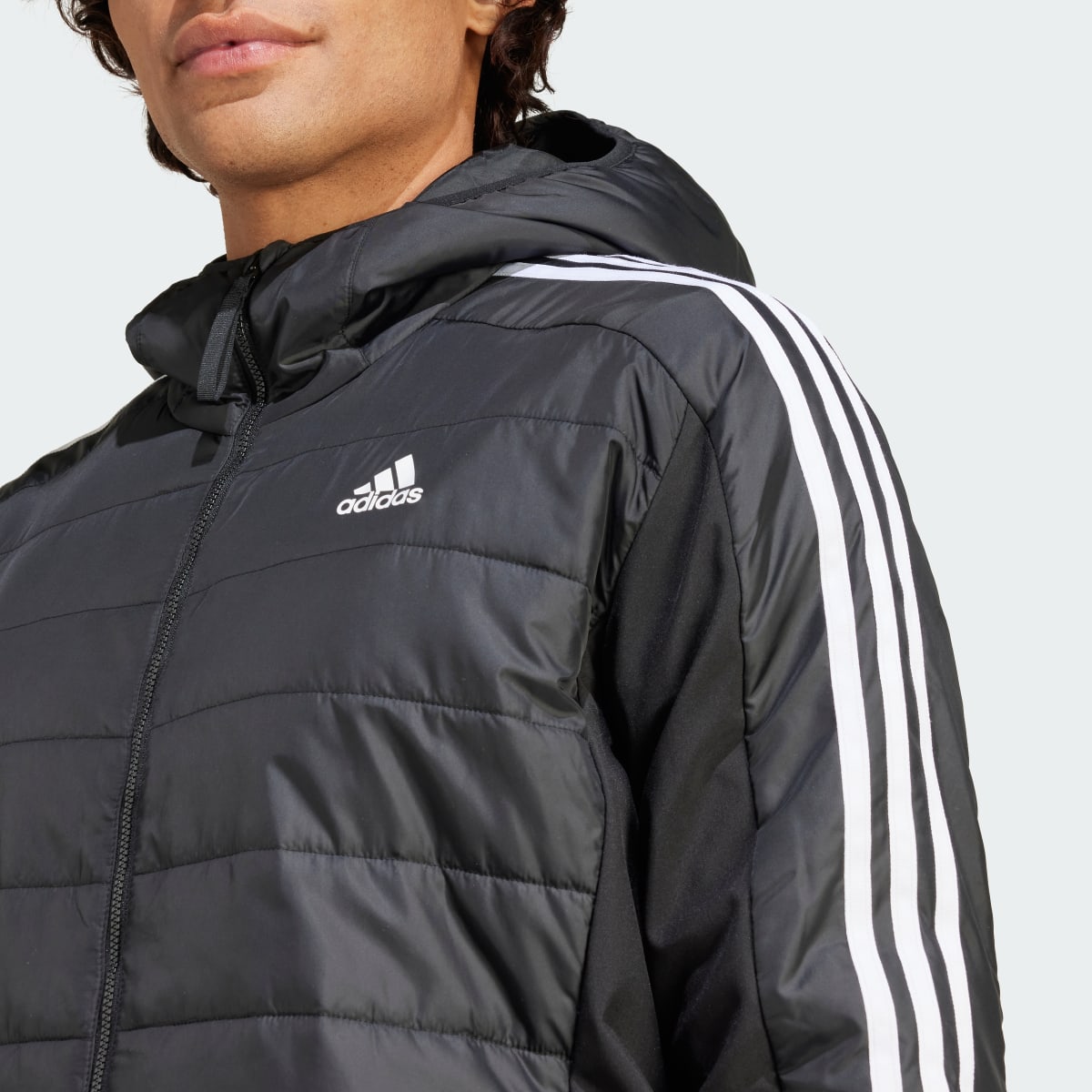 Adidas Chaqueta con capucha Essentials Insulated Hybrid 3 bandas. 6