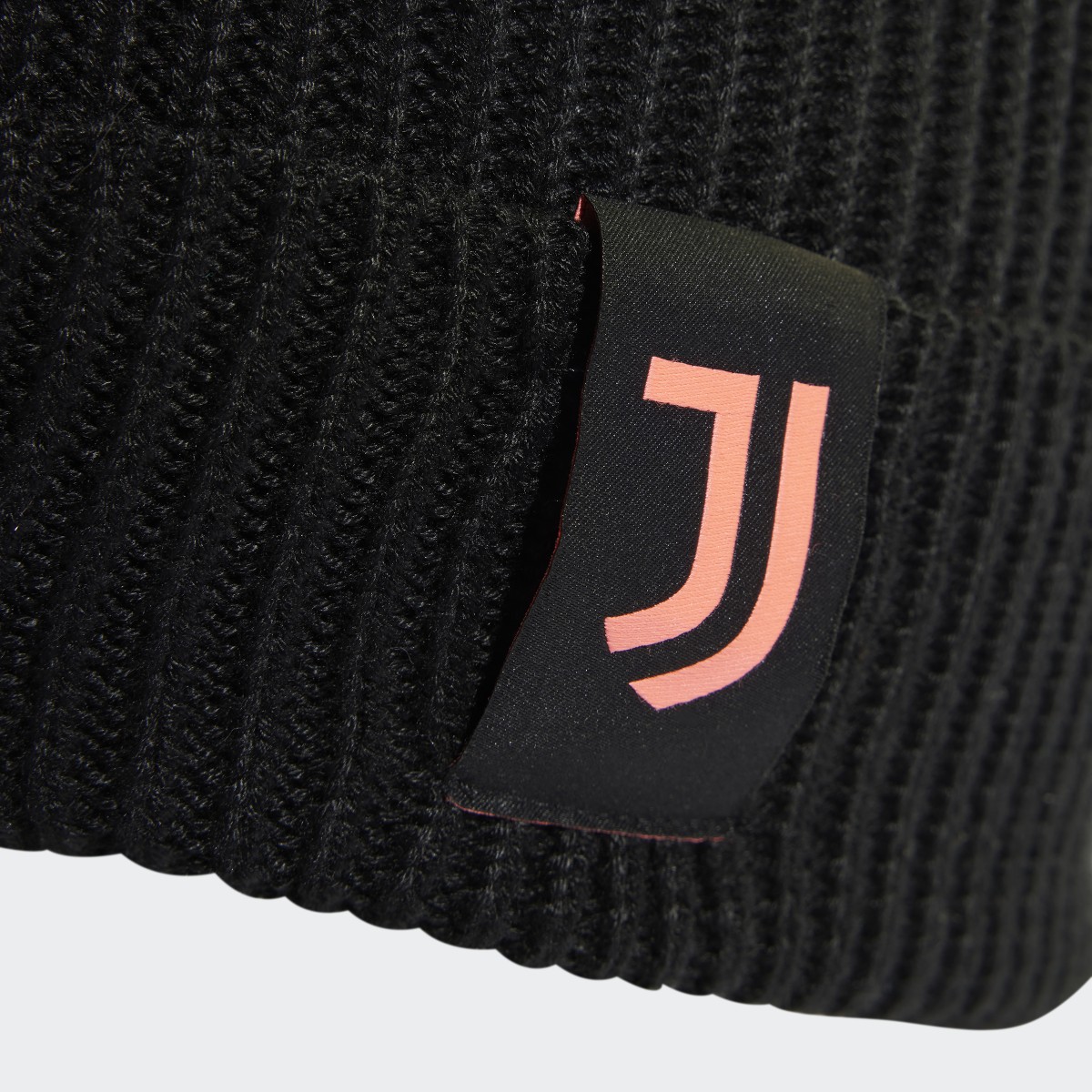 Adidas Juventus Beanie. 4