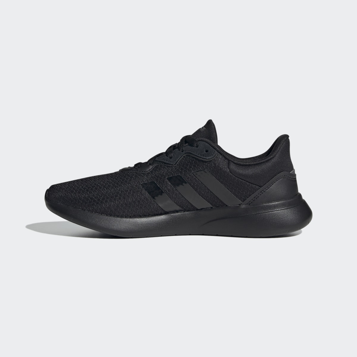 Adidas Zapatilla QT Racer 3.0. 7