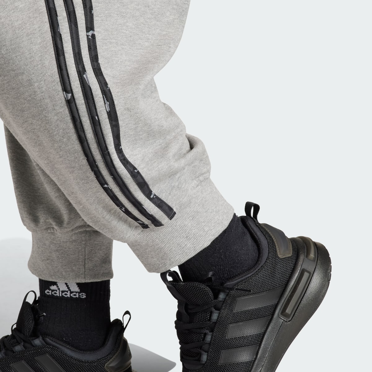 Adidas Essentials 3-Stripes Animal-Print 7/8 Pants (Plus Size). 6